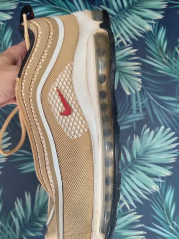 Chaussures baskets Nike Air Max doré et blanc pointure 41 - photo numéro 7