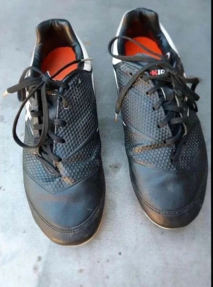 Crampons moulés - Kipsta - 36 - photo numéro 2