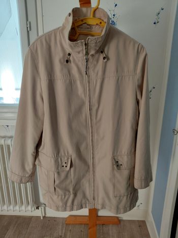 Imperméable court