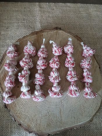 Lot de 11 pompons long glands rouge crème coudre ou autre