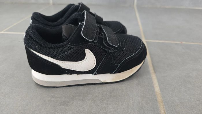Basket nike noir et blanche - photo numéro 3