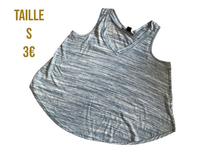 Top bleu clair Primark taille S très bon état