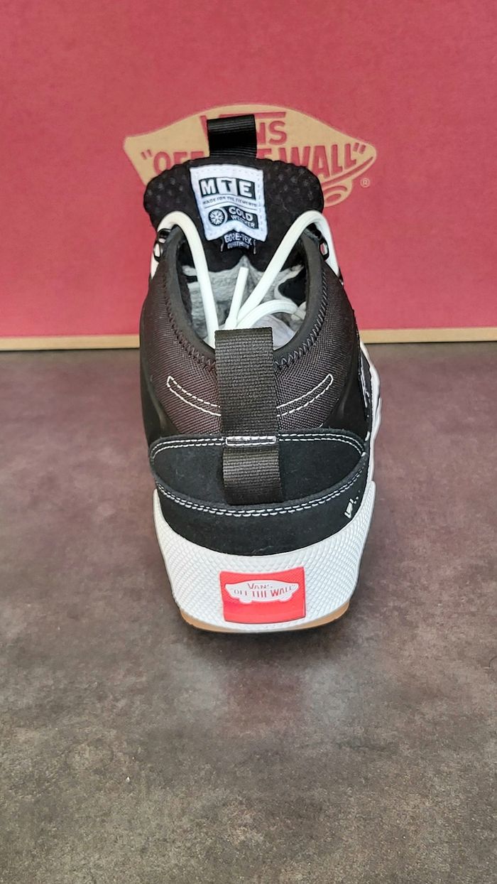 Vans MTE Half Cab Gore-Tex Black White - Unisex - Size : 39 🌈🌈 - photo numéro 7