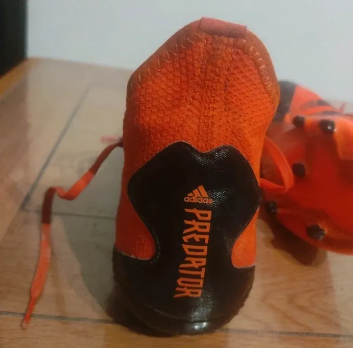 Vends chaussures de foot - photo numéro 5