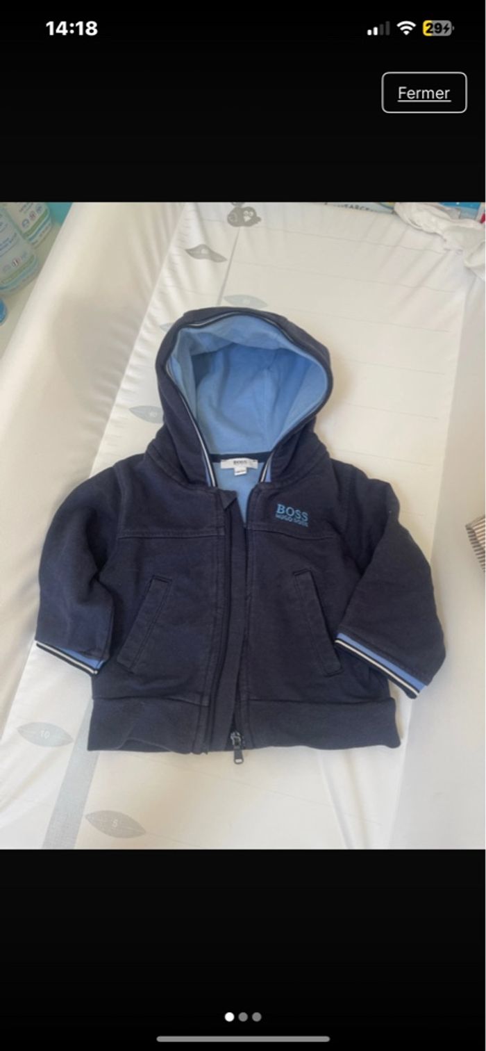 Veste a capuche hugo boss baby. 3 mois
