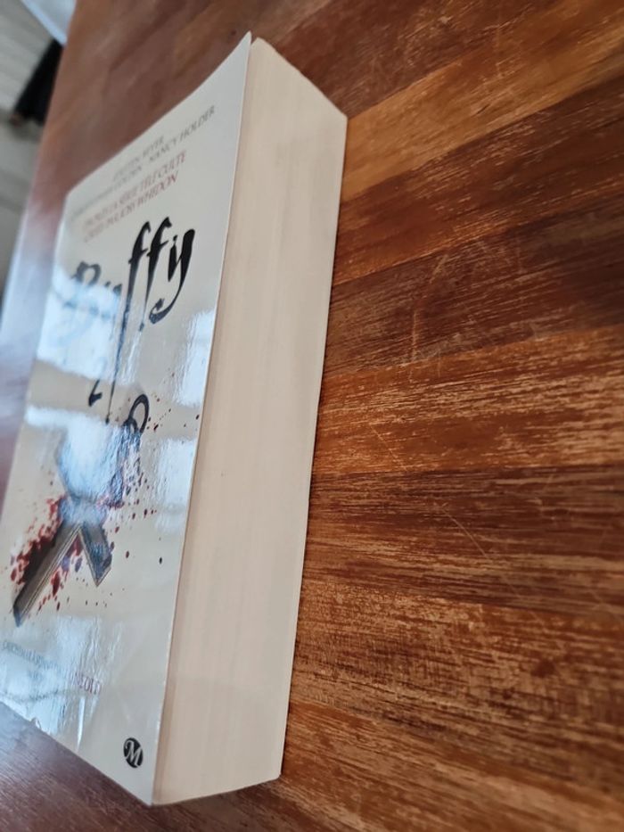 Livre : Buffy - photo numéro 4