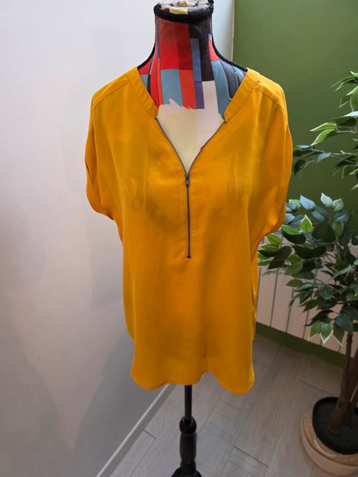 Blouse Kiabi couleur jaune moutarde Taille 38