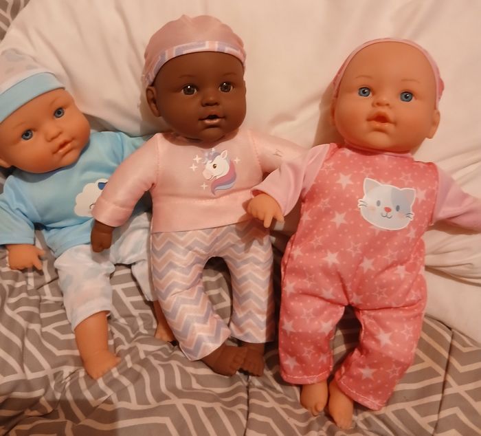 Lot de 3 poupon neuf