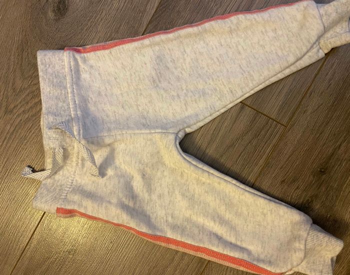 Lot jogging 3-6 mois - photo numéro 5