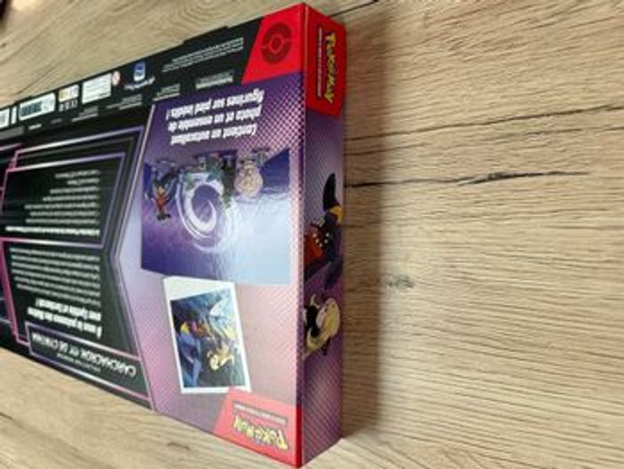 Pokémon Coffret Carchacrok Ex De Cynthia Scellé - photo numéro 4