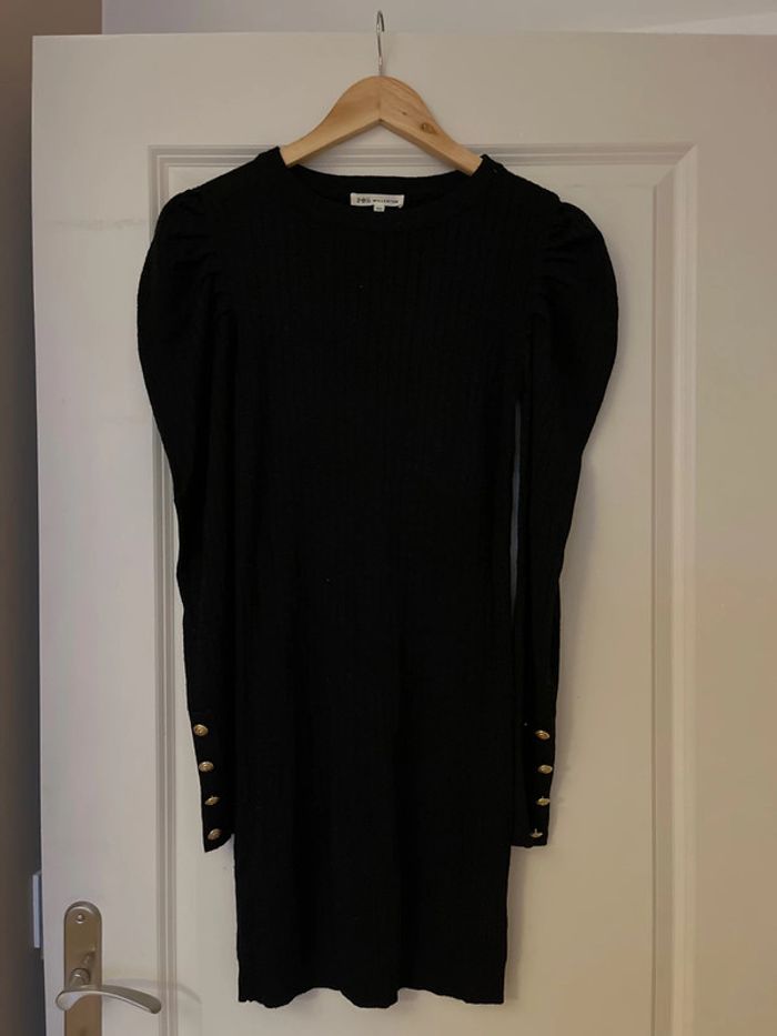 Robe noir brillante