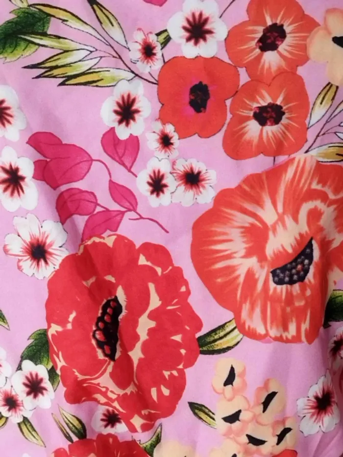 Robe d'été tons roses et rouges fleurie - photo numéro 11