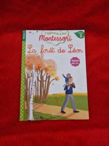 Livre j'apprends à lire montessori la forêt de Léon