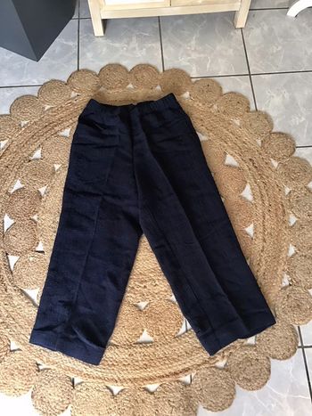 Pantacourt  de coloris bleu marine taille 40 de la marque Q’Neel