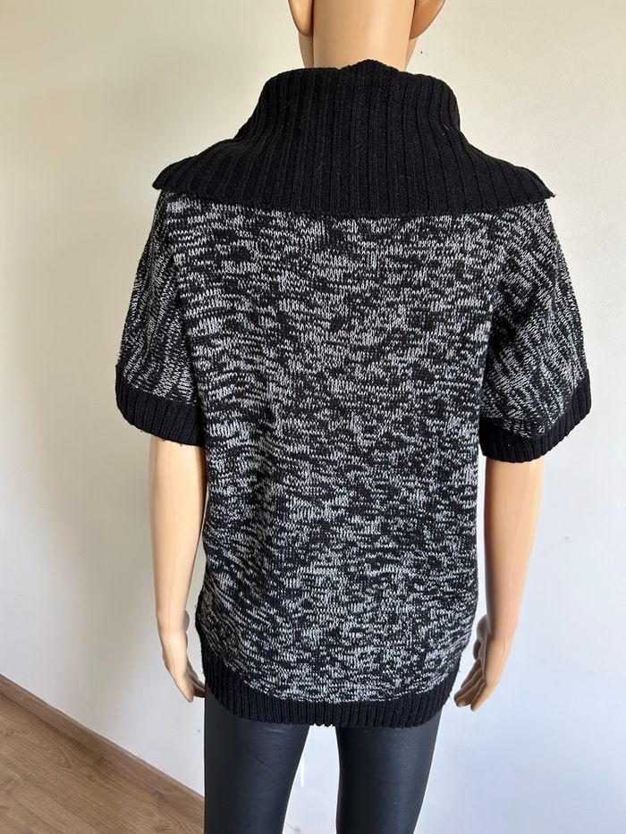Pull noir et gris à manches courtes Esmara taille 38/40 TBE - photo numéro 5