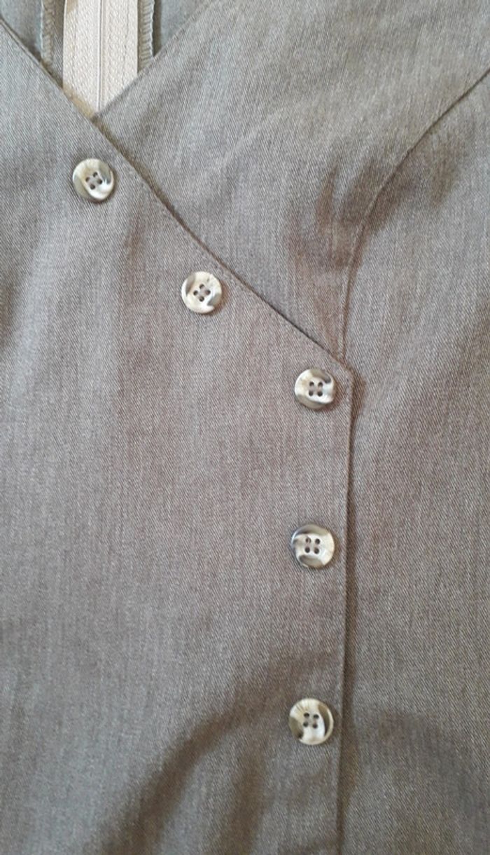 Robe sans manches taille 2 - photo numéro 2