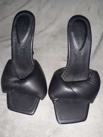 Chaussure femme pointure 37 avec défaut