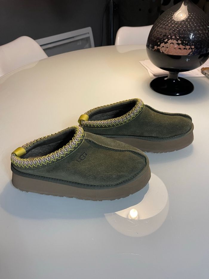 chaussons ugg kaki quasi neuf 39 - photo numéro 2
