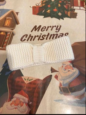 Joli  bandeau  chaud avec  petit  noeud