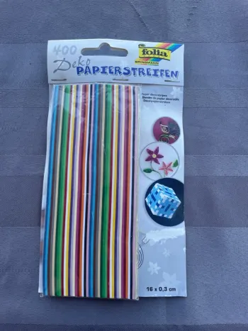 Bande de papier décoratif