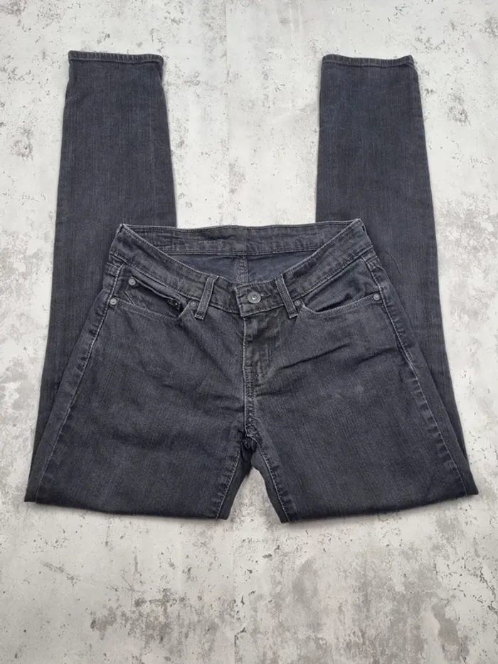 Jean Levi’s noir – Taille 25x32 (30 FR) Femme (mesures en photos - photo numéro 2