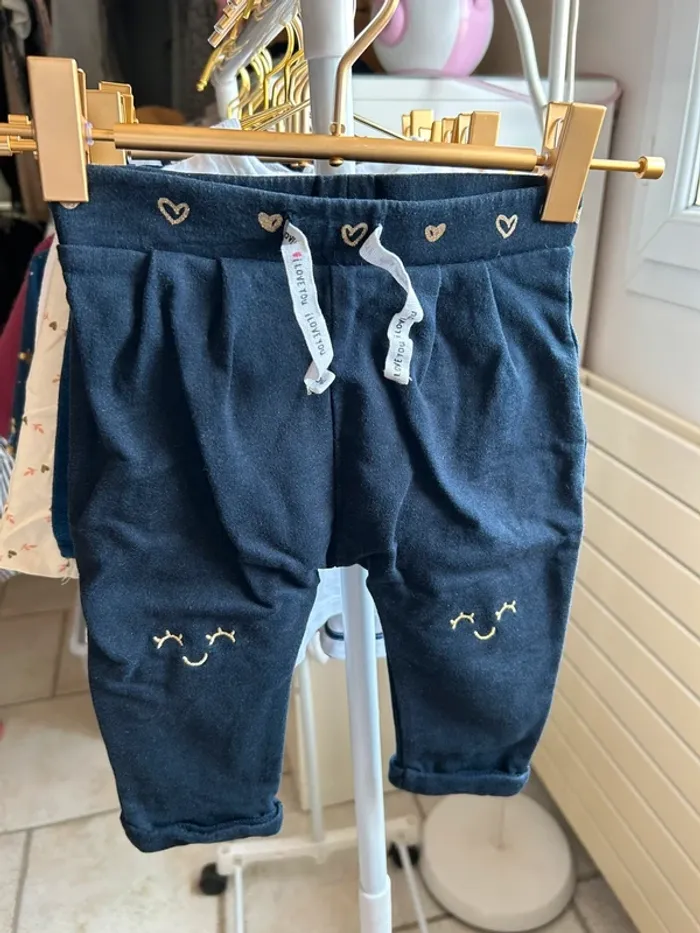 Joli ensemble Kiabi taille 12 mois état impeccable - photo numéro 6