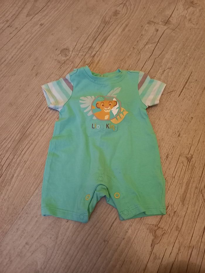 Combishort naissance disney