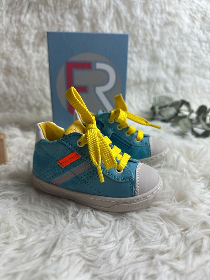 Paire de basket bleue Franco Romagnoli taille 19 - photo numéro 2