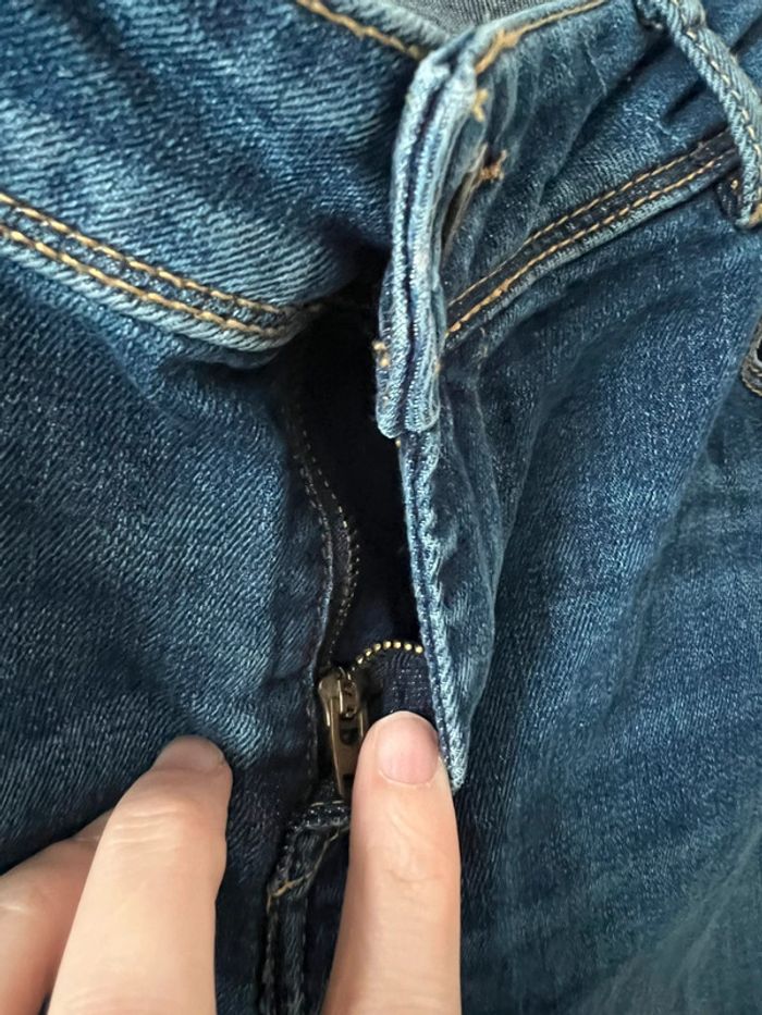 Jeans troués - photo numéro 6