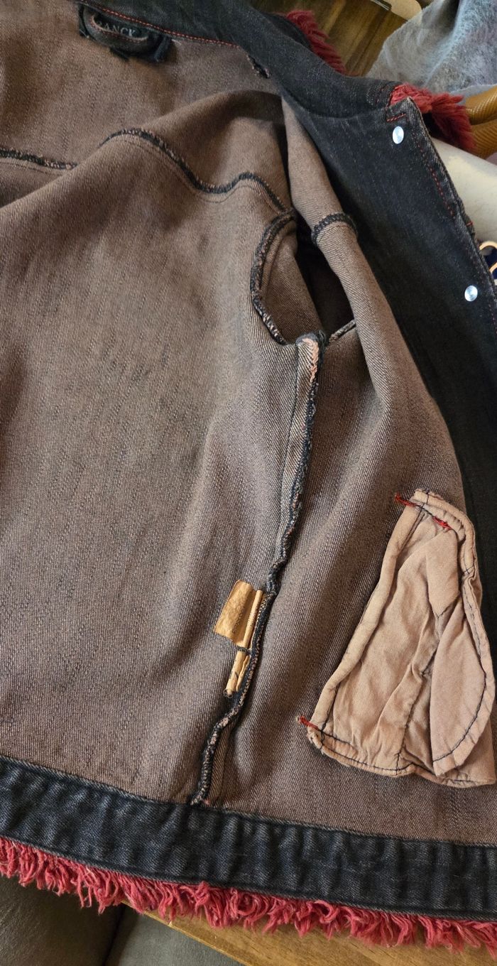 FRANCK L. PARIS – Veste Denim Noir & Rouge à Franges – Taille M (38/40) – Excellent État - photo numéro 4