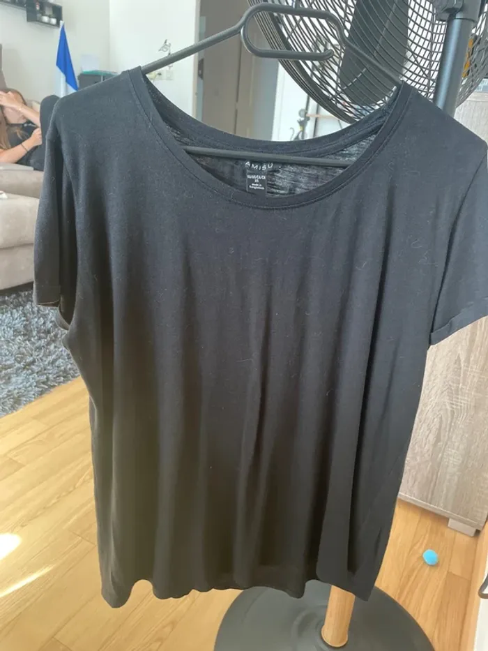 TEE shirt