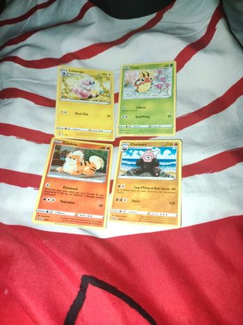 4 cartes Pokémon