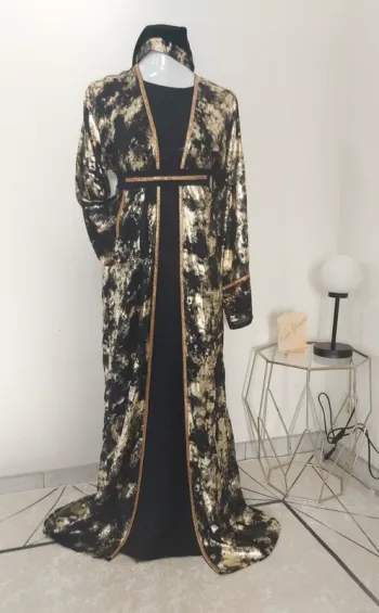 Kimono caftan doré événement neuf