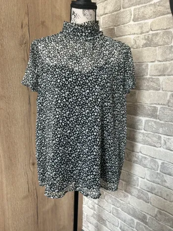 Blouse manches courtes taille 46/48