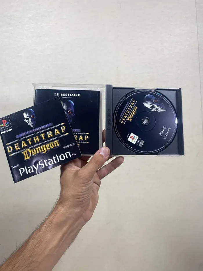 🎮 Jeu PS1 – Deathtrap Dungeon – Complet avec notice et livret supplémentaire - photo numéro 7