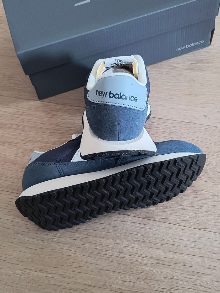 Baskets chaussures New Balance neuves taille 36.5 - photo numéro 8