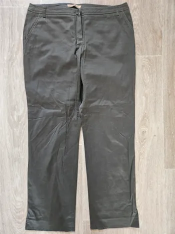 Pantacourt marron gris