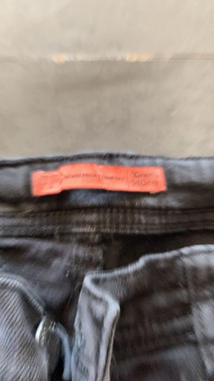 Jean noir - photo numéro 2