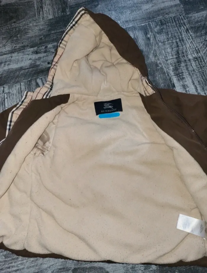 Manteau burberry 2 ans - photo numéro 3