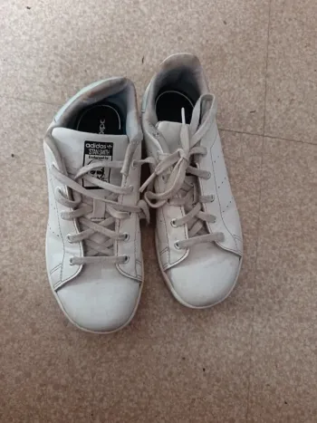 Basket pointure 33 Adidas