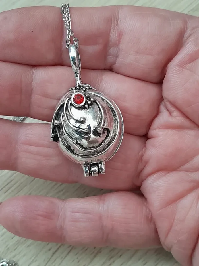 Collier Verveine, Vampire Diaries, Elena Gilbert, chaine en argent 925, argenté - photo numéro 6