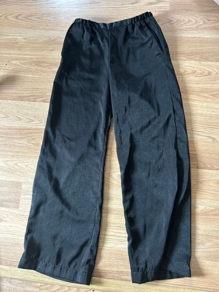 Pantalon effet satin large