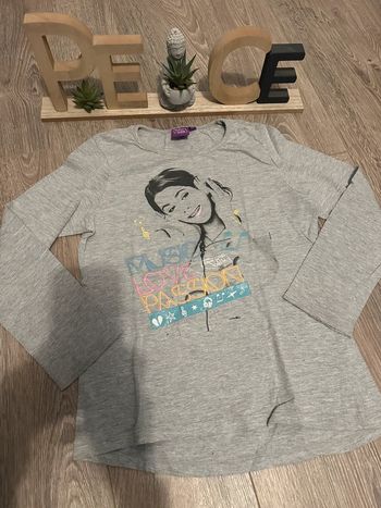 T-shirt 9/10 ans Disney Violetta