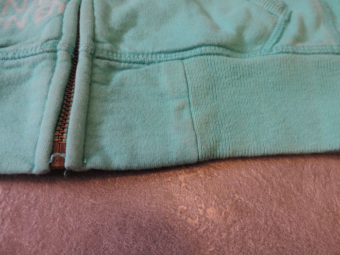 gilet catimini taille 6 ans ATTENTion voir photo taches - photo numéro 3