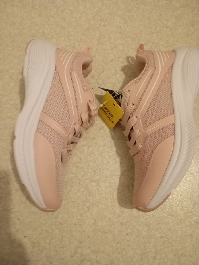 Basket fille neuf - photo numéro 3