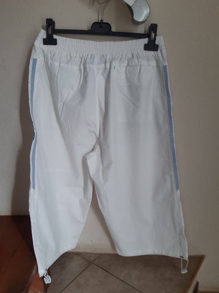 Pantacourt Blanc " Blue Fashion" - photo numéro 2