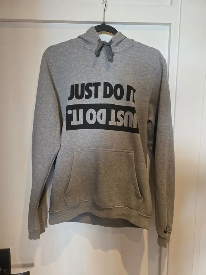 NIKE Sweat a Capuche gris S
