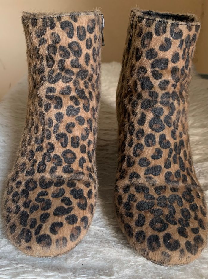 Boots femme marron léopard effet suédine Pimkie Un zip T37
