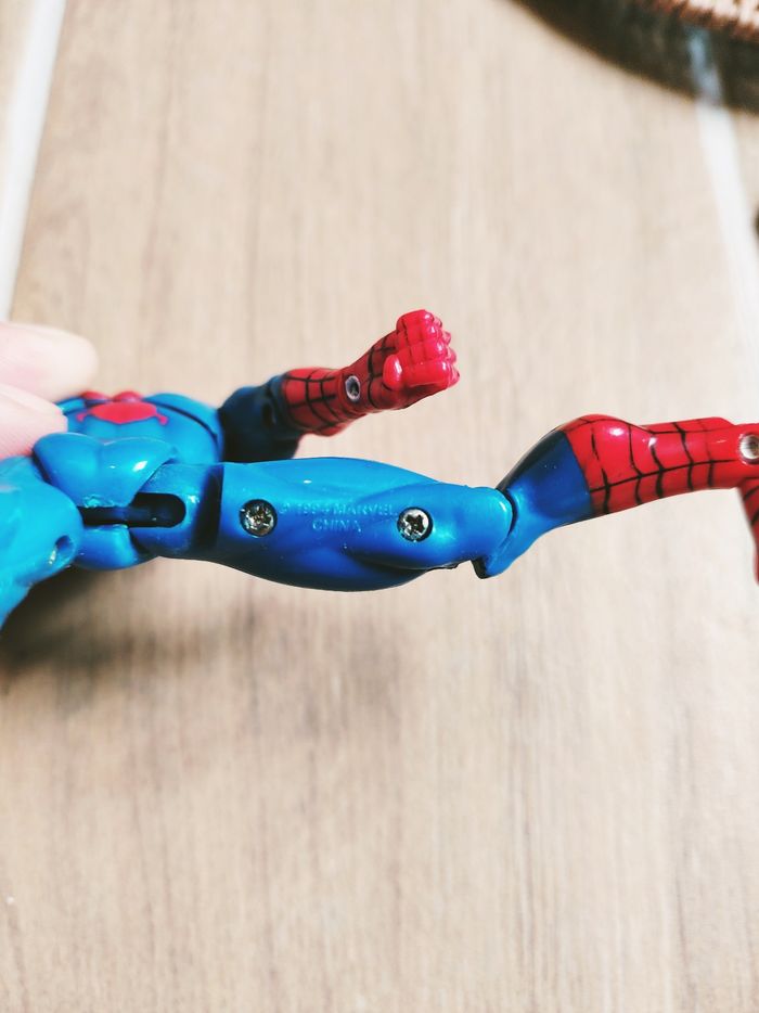 🦟 Spider-man figurine Avengers marvel Animated Series Super Poseable année 1994 Toy biz - photo numéro 4