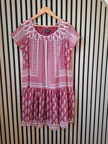 Jolie robe fluide  Caroll T 40